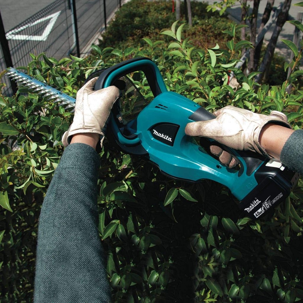 Makita XHU02M1 Cordless Hedge Trimmer Review